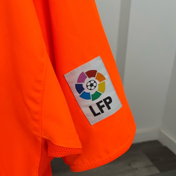 Valencia Alternative Jersey- Pablo Aimar - Picture 3 of 9